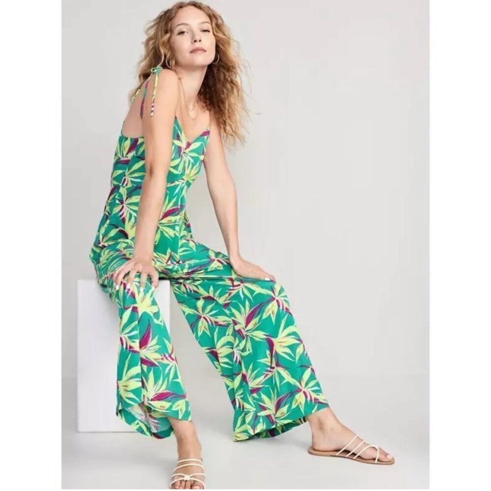 NWT Wide Leg Green Tropical Jumpsuit